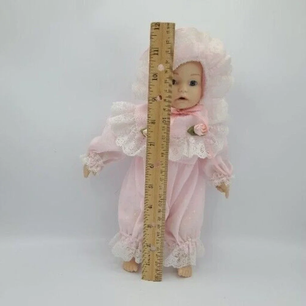 Unbranded porcelain doll